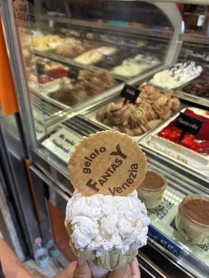 Vegan banana and pistacchio  at Gelato Fantasy in Venice