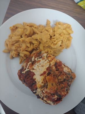 Vegan lasagna and vegan mac n cheese at Vegan Hut Cafe in Waldorf