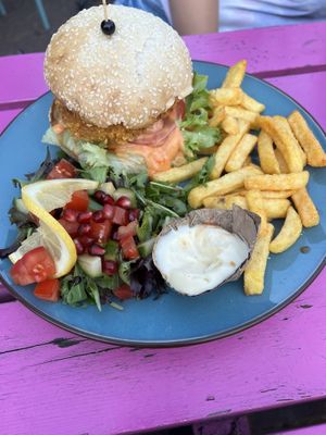 Vegan  chicken sandwich   at Aloha in Leiden