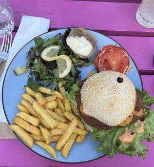 Vegan  cheeseburger   at Aloha in Leiden