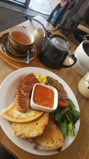 Full breakfast for 10£ at Chapter One Coffee Shop in Edinburgh