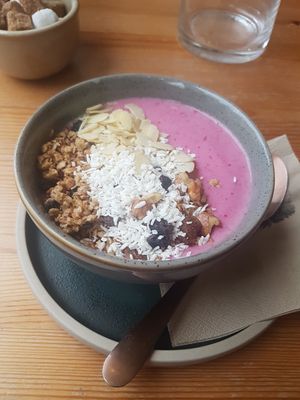 Pink smoothie bowl at Chapter One Coffee Shop in Edinburgh