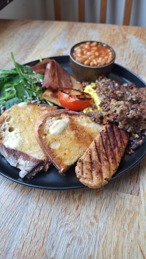 Very generousportions! And vegan haggis!!!  😱🌱 at Chapter One Coffee Shop in Edinburgh