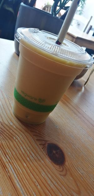 Passionfruit smoothie at Chapter One Coffee Shop in Edinburgh