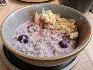 Porridge at Chapter One Coffee Shop in Edinburgh
