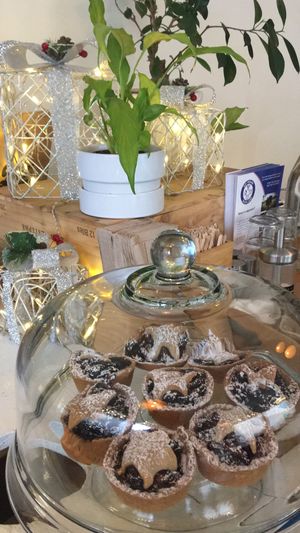 Minced pies 🎄😺 at Chapter One Coffee Shop in Edinburgh