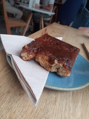 Cinnamon bun bun at Plenty in The Hague