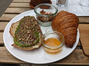 Breakfast Platter at Plenty in The Hague