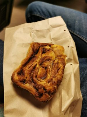 The not so beautiful yet delicious sticky cinnamon roll! at Plenty in The Hague