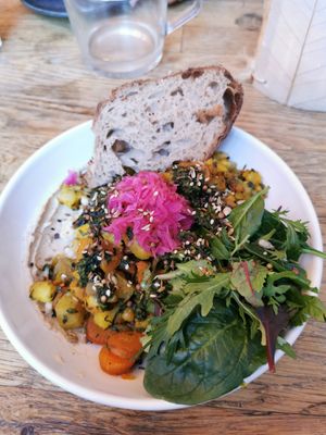 Veggie tray bake at Plenty in The Hague