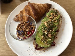 breakfast plate at Plenty in The Hague