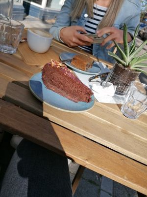 Chocolate cake at Plenty in The Hague