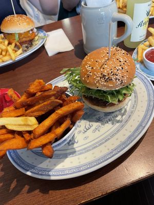 Vegan Burger with sweet potato fries and chili-peach-dip  at Burgeramt in Trier