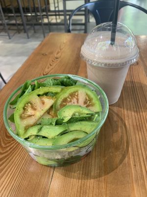 Create your own quinoa bowl + choco smoothie sub vegan protein powder & vegan milk at Juice Dudes in Barcelona