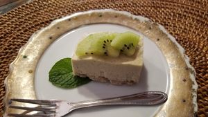 kiwi cake at Asaba Art Cafe in Yokohama