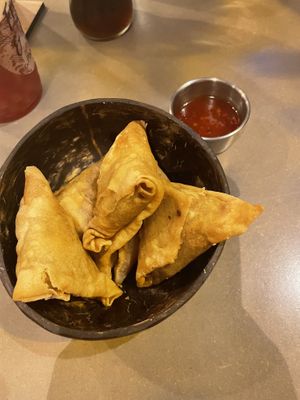 Samosas   at La Cantine Viêtgétarienne in Bordeaux