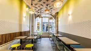 Restaurant Phood intérieur at La Cantine Viêtgétarienne in Bordeaux