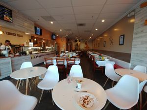 Seating at Di Lac Cuisine in San Jose