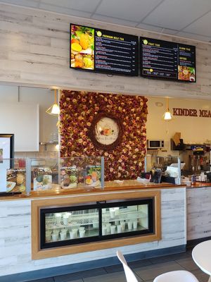 Counter and menus at Di Lac Cuisine in San Jose