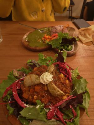 Vegan taco rice and green curry at Cocowell Cafe in Osaka