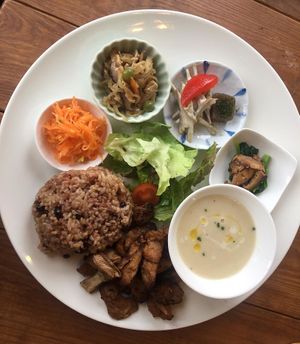 Lunch Plate - Providing the cafe isn't abnormally busy, you should be able to order something like this after 2pm at Shoji Cafe Sora in Takamatsu