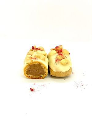 Vegan eclair at Healthy Conscience in St Petersburg