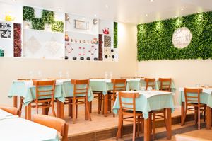 At Atithi Indian Vegetarian Restaurant you will enjoy the wide variety of mouth-watering Indian cuisine. at Atithi Indian Vegetarian Restaurant in Lisbon