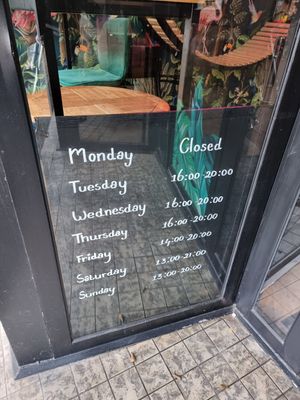Opening hours have changed (WE only open at 1pm). Pity, we were here at noon ... was closed at Vegan Heroes in Eindhoven