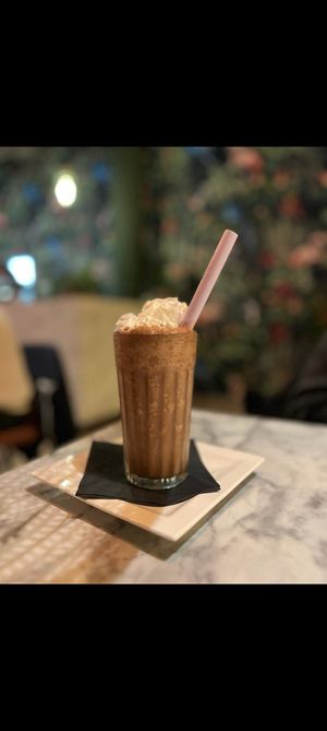 BEST vegan milkshake at Vegan Heroes in Eindhoven