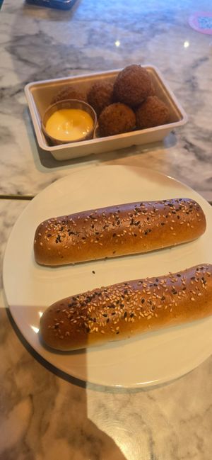 Sausage rolls, Dutch balls with baeonaise at Vegan Heroes in Eindhoven