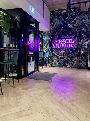 Eingangsbereich, bequeme Stühle sind nicht mit auf dem Foto😉 at Vegan Heroes in Eindhoven