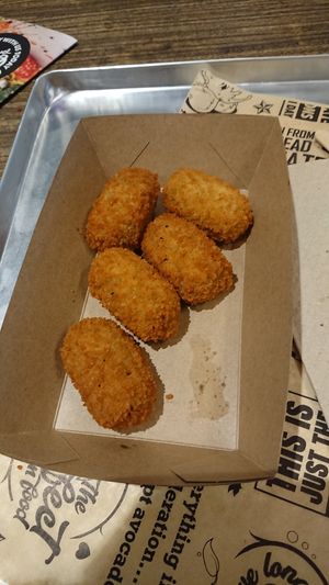 Bitch Peas at Vegan Heroes in Eindhoven