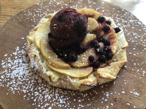 Dessert végane  at L'Alsacien in Besancon