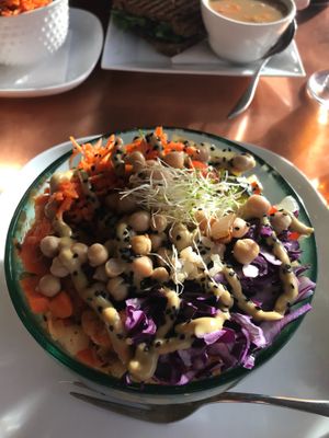 Spicy lemongrass chikin and veg bowl at Plantitude in Ladysmith
