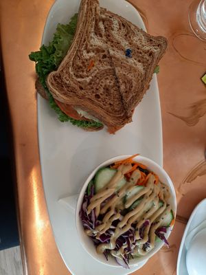 BLT and salad for lunch at Plantitude in Ladysmith
