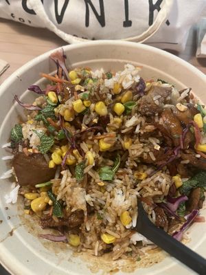 planted chicken, rice, tamarind souce, corn and bit of every topping. 16,90 CHF  at Rice Up - HB in Zurich