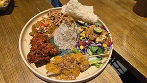 Mini tumpeng at Burgreens - Menteng in Jakarta