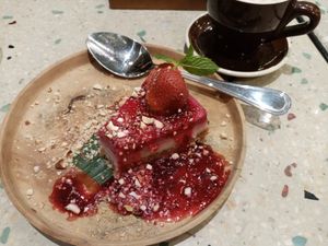 Strawberry cheesecake at Burgreens - Menteng in Jakarta