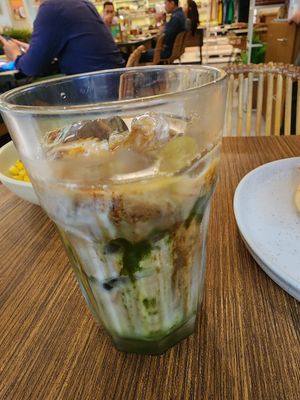 Dirty matcha at Burgreens in Tangerang