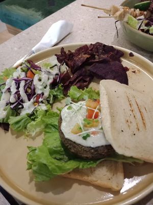 Spinach Chickpea Gluten Free Sandwich at Burgreens in Tangerang