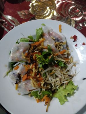 Banh phat, ravioles s vapeur au riz avec légumes at Phuong Nam Quan Chay in Hue