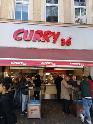 We Eat 3 at Curry 36 in Berlin