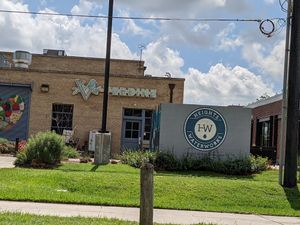 Street sign at Verdine in Houston