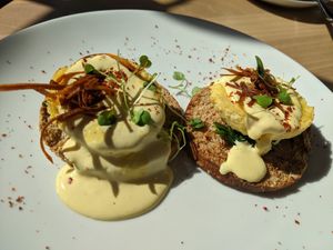 Eggs Benedict at Verdine in Houston