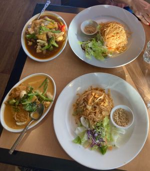 GF/VE Pad Thai & Tofu Penang Curry  at Rim Nam Thai in Hebden Bridge