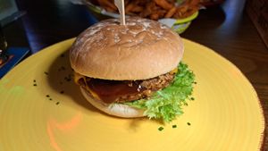 Crunchy BBQ-Burger at Jake's Diner Bar in Stuttgart