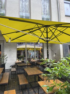 Außensitzbereich  at Hans im Glück in Bielefeld