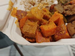 Red Curry 🥘: great flavor, love the pineapple 🍍 at Good Karma Artisan Ales & Cafe in San Jose