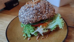 Spicy Indonesian Burger (the bun is hiding a STACK of spicy jackfruit) at Lust in Groningen