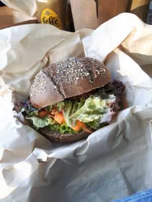 Another great burger from LUST! Taste great in the park. Sweetpotatoefries and mayo to make it a whole meal. All vegan offcourse :) at Lust in Groningen